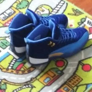 Jordan 12 royal blue